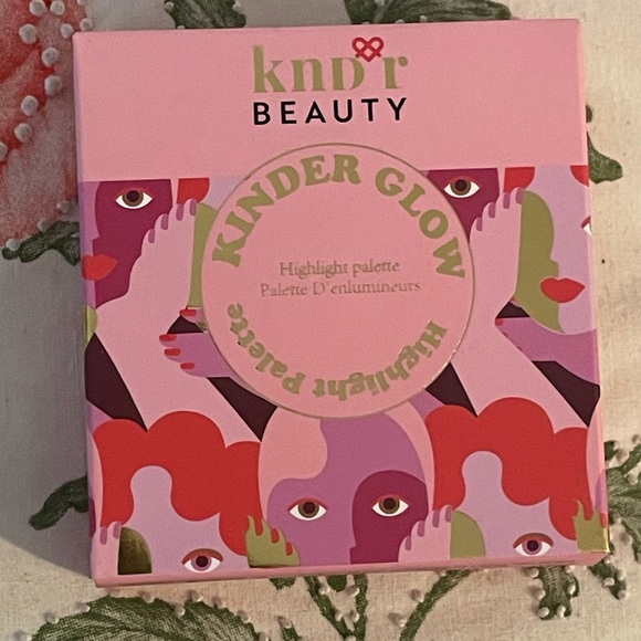 KNDR Beauty Kinder Glow Highlighter *NIB* - Picture 4 of 6